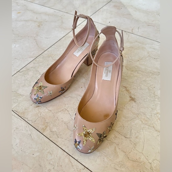 Valentino Beige Calfskin Star Embellished Ballet Pumps Heels 37.5 Like NEW - Picture 1 of 6